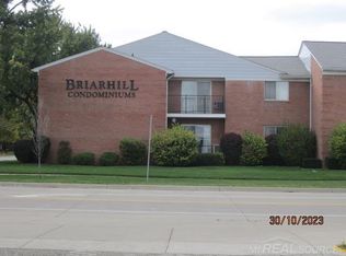 19585 Masonic Blvd #3, Roseville, MI