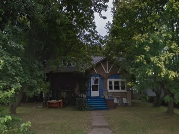 203 W Lindell St, West Frankfort, IL 62896