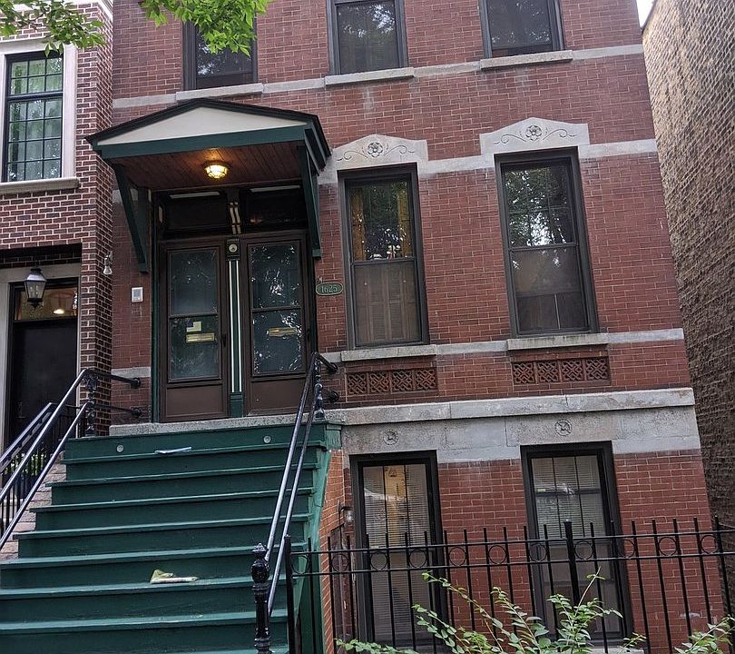 1st image of 1625 N Wood St #Grr
