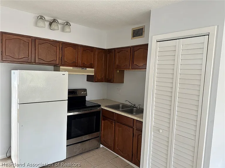 249 S Commerce Ave #206 — Photo 8