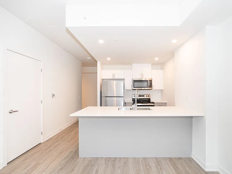 353 Gardner St — Photo 11