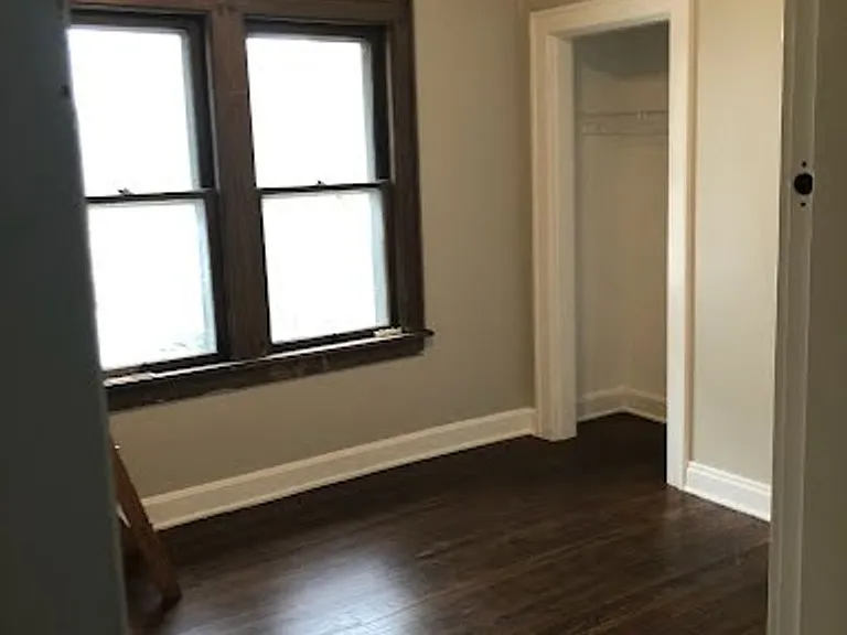 833 College Ave — Photo 7