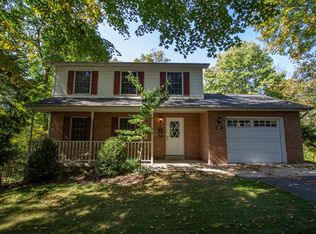 201 Betty Cir, Lot, PA 17084