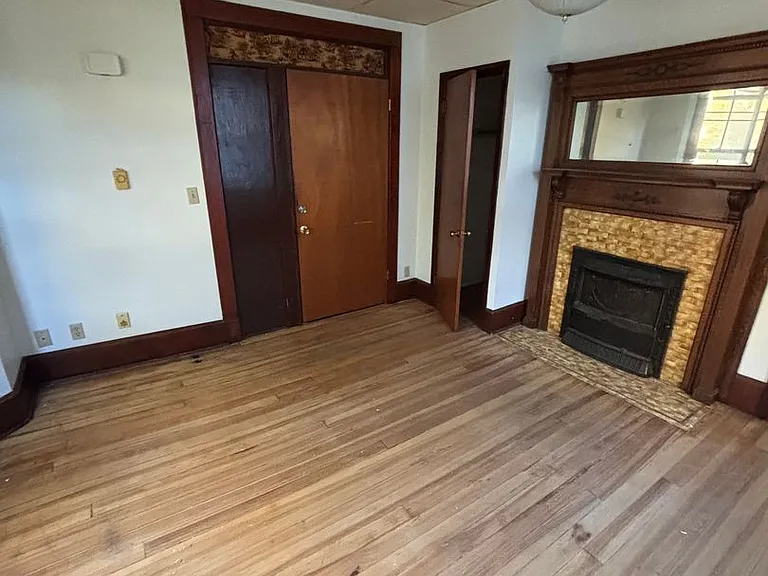 389 Maple Street — Photo 8