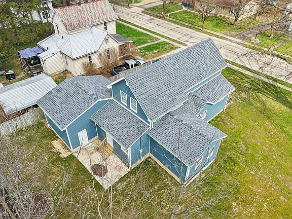 3rd image of 407 Barker St