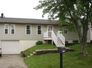 1320 Roosevelt Ave, Martins Ferry, OH 43935