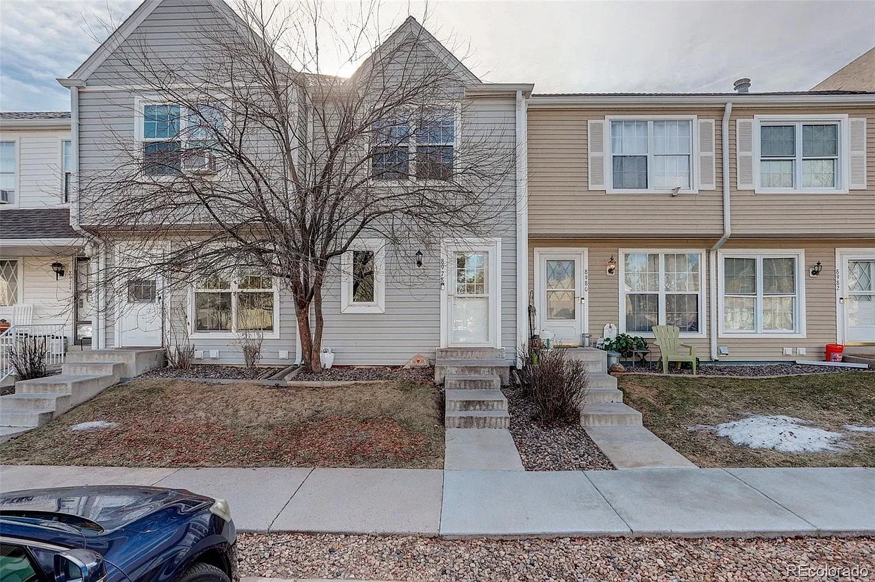 2 bed, 1.5 bath, 1008 sqft, $2,300 — Photo 1