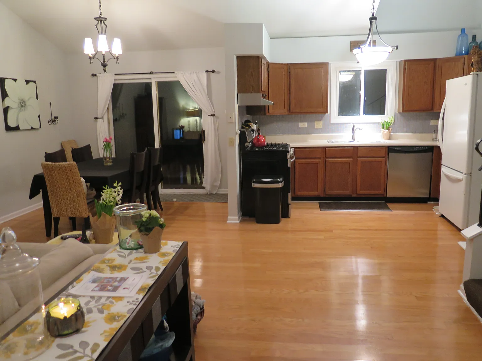 1015 Adelia St photo 1