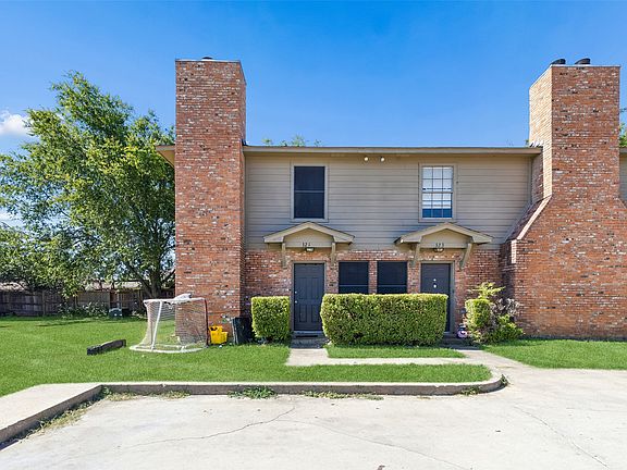 3rd image of 321 Cambridge Dr