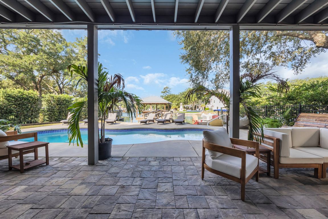 next background image