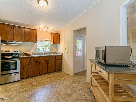 3rd image of 117 Bartram Oaks Blvd