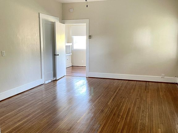 4th image of 349 Molino Ave #1/2