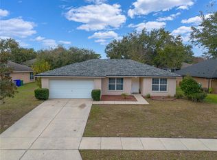 4490 Treasure Cay Rd, Tavares, FL 32778