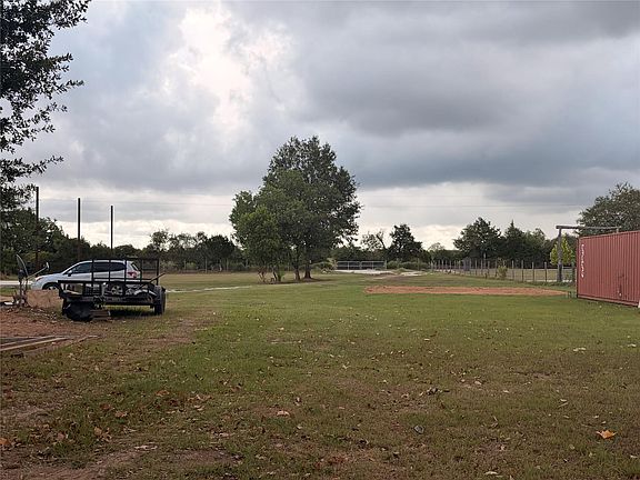 2nd image of 35143 Cattle Creek Rd