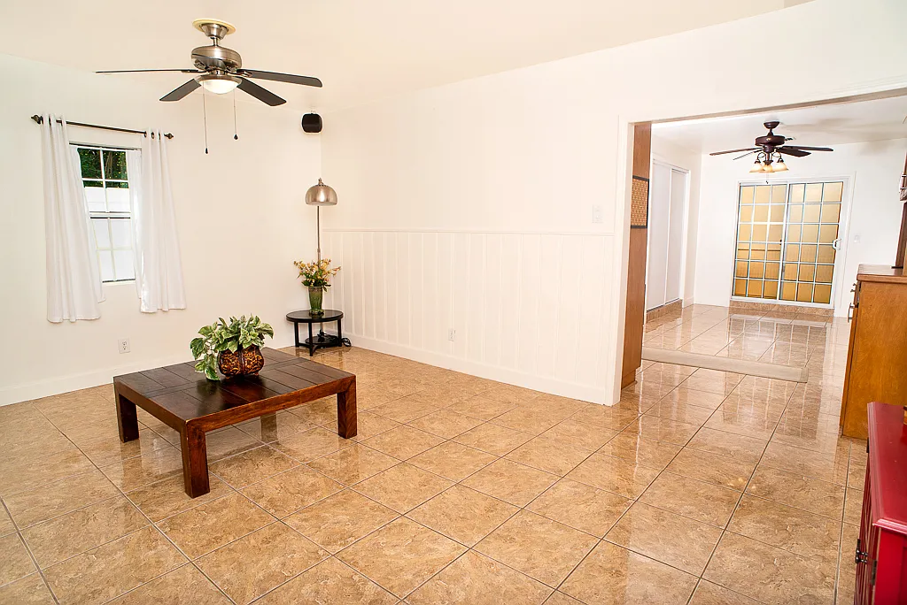 7029 Orion Ave — Photo 4