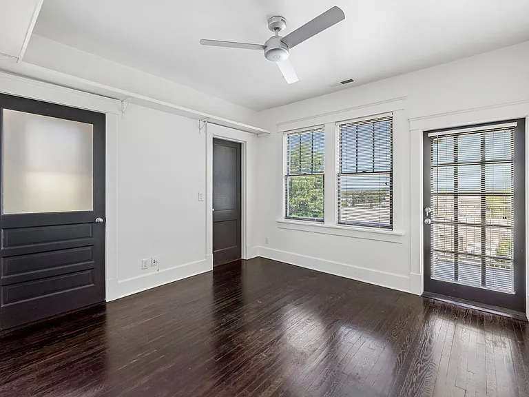 943 Russell St #D — Photo 11