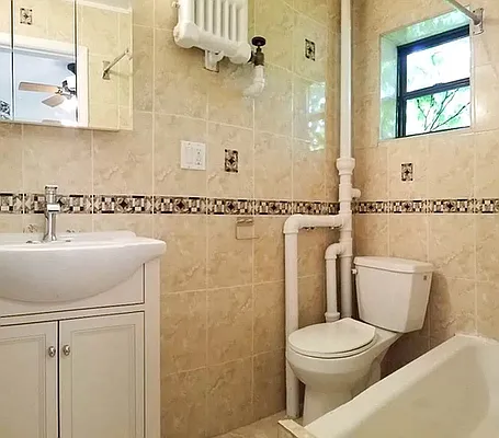 Rented by City Connections Realty | media 19