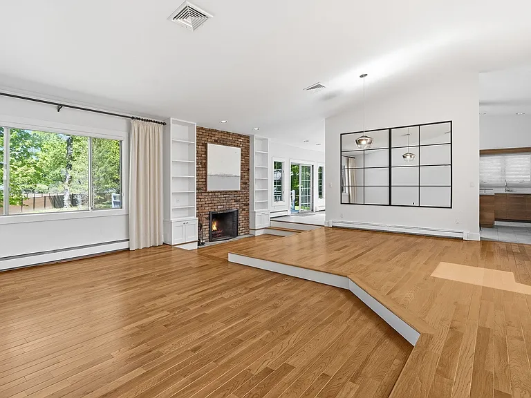 12 Wyeth Ct — Photo 4