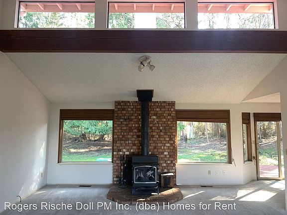3rd image of 3025 N Mount Baker Cir