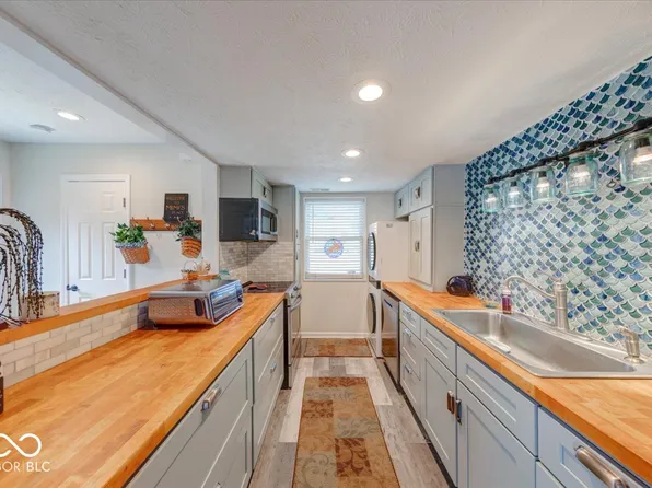 2917 Country Estates Dr, Indianapolis, IN 46227