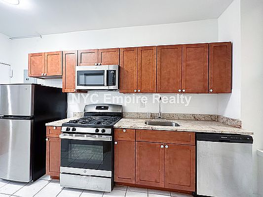 2nd image of 692 9th Ave #2E