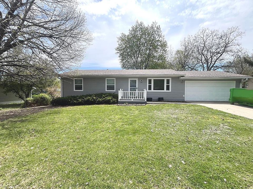 1st image of 1812 Hillcrest Dr