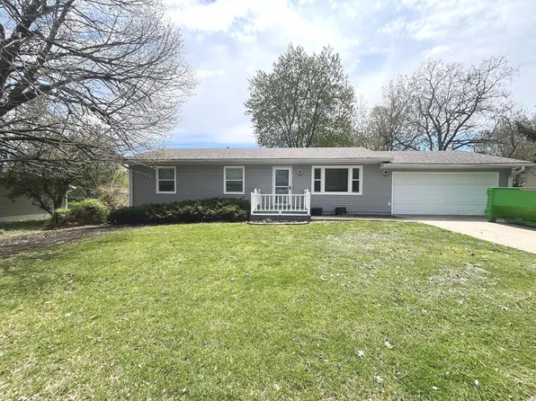 1812 Hillcrest Dr, Trenton, MO 64683