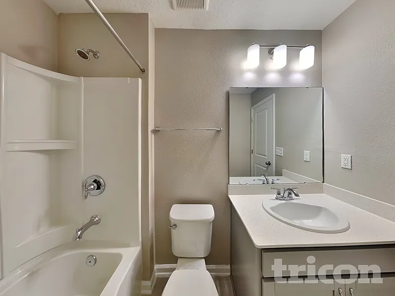 470 Chandler Dr — Photo 18