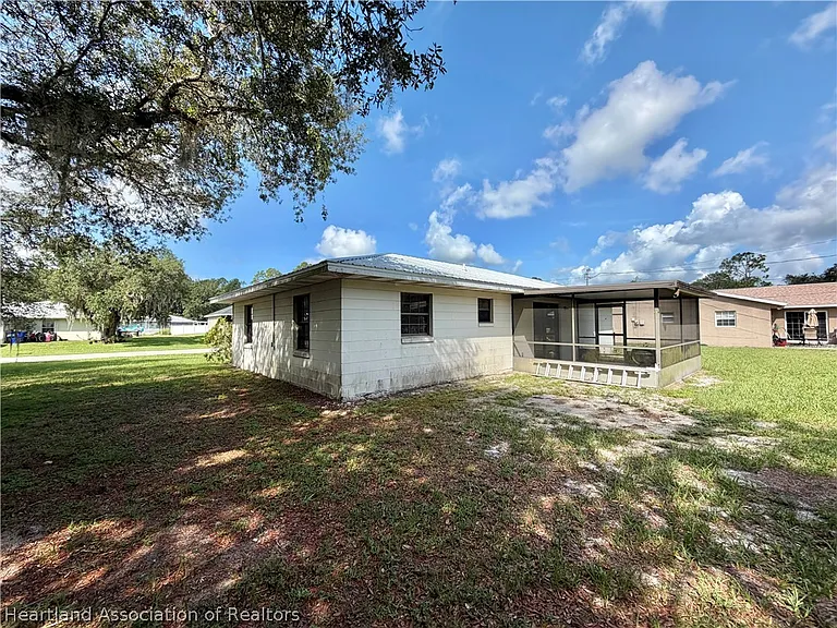 3824 Citroen Dr — Photo 2