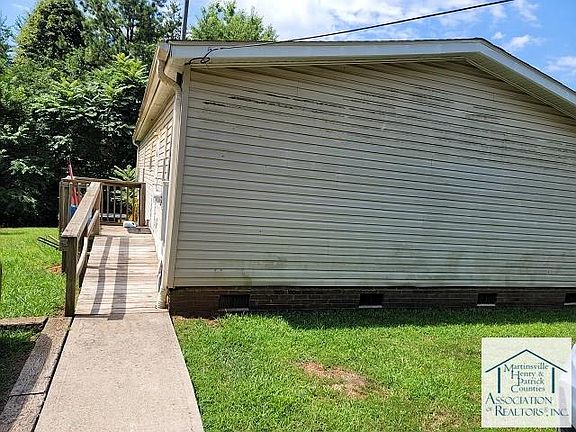 2nd image of 744 Meadowood Trl