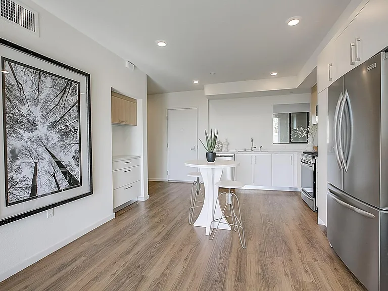 1901 Echo Park Ave #403 — Photo 6