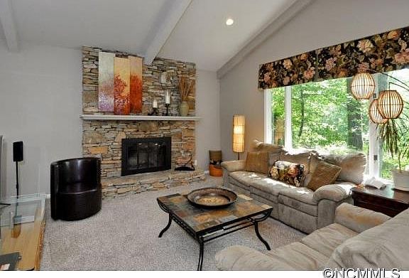 4th image of 238 Canterbury Way