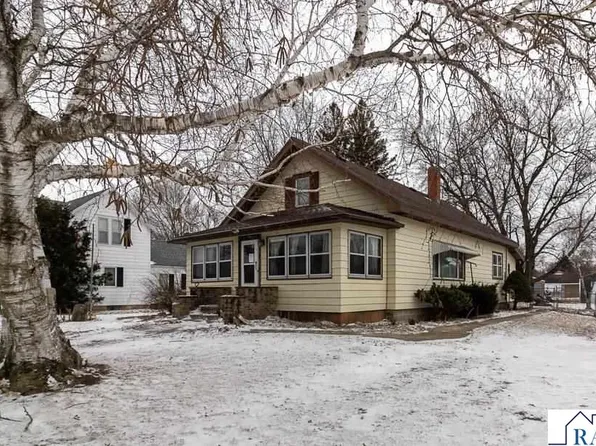 138 1st Ave SW, Winnebago, MN 56098