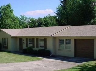 3471 Greentree Rd, Lexington, KY 40517