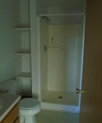 5th image of 1617 Landon Ave #1