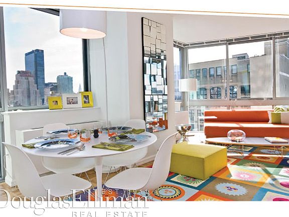 3rd image of 505 W 37th St APT 29B