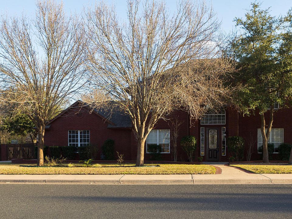 2nd image of 3103 Yandall Dr