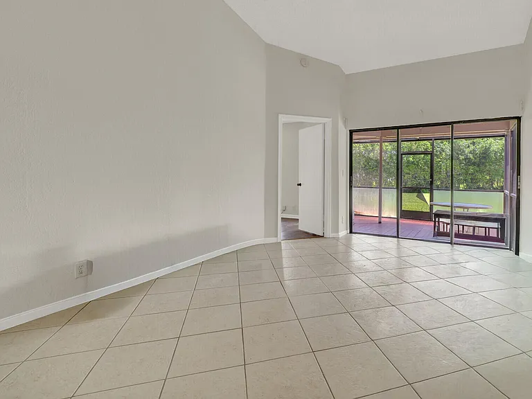6371 Toulon Dr — Photo 8