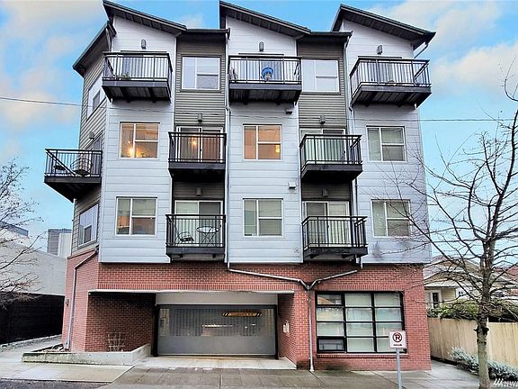 3rd image of 1026 NE 65th St Unit 206