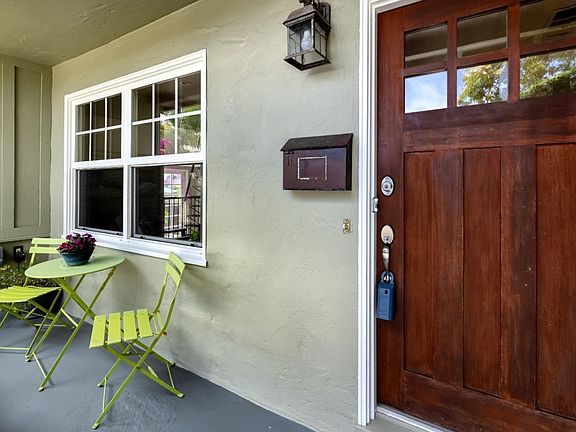 2nd image of 121 Mesa Ln