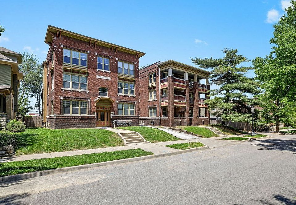 1st image of 3016 Grand Ave APT 1S