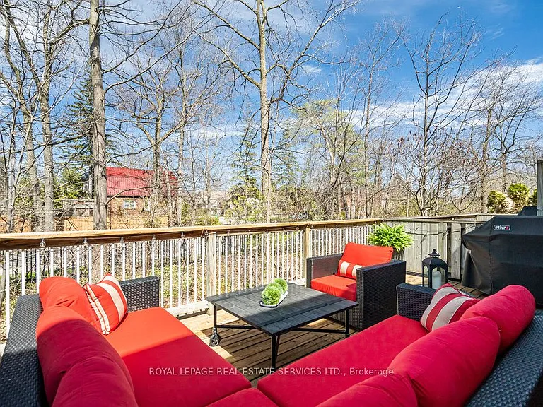 115 Saint Lawrence Dr — Photo 20