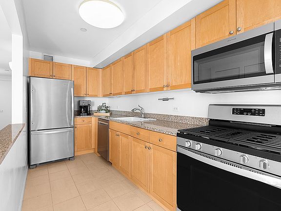 5th image of 300 W 145th St APT 1Q