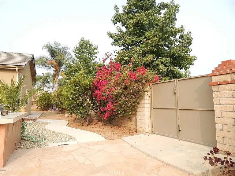 3028 Wauneta St — Photo 2