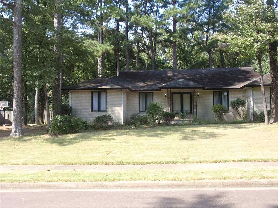 1st image of 2417 Redbud Trail Dr