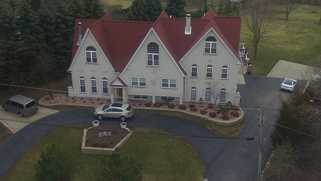 1st image of 9S522 Lorraine Dr