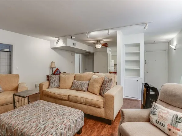 6732 N Meridian Ave APT E, Oklahoma City, OK 73116