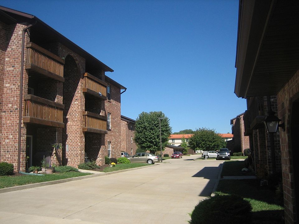 1st image of 2 Silver Oaks Ln APT 12