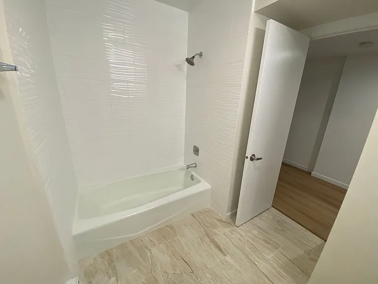 3454 N Elaine Pl #G — Photo 10