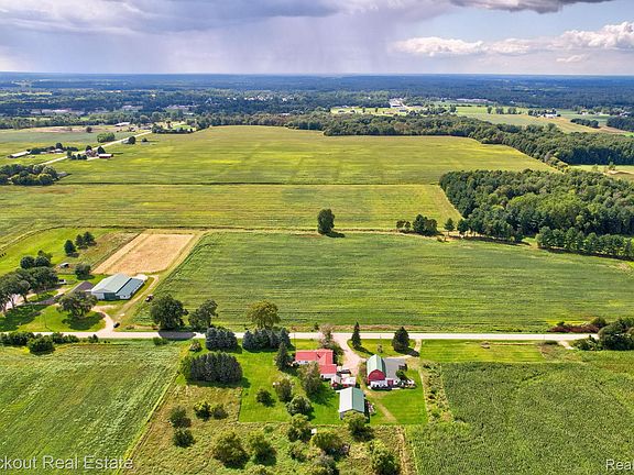 5th image of 8424 Oak Rd